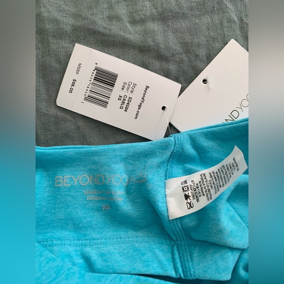 NWT Beyond Yoga Spacedye Focus Cropped Tank in Capri Blue/Grotto, size XS - Picture 3 of 3